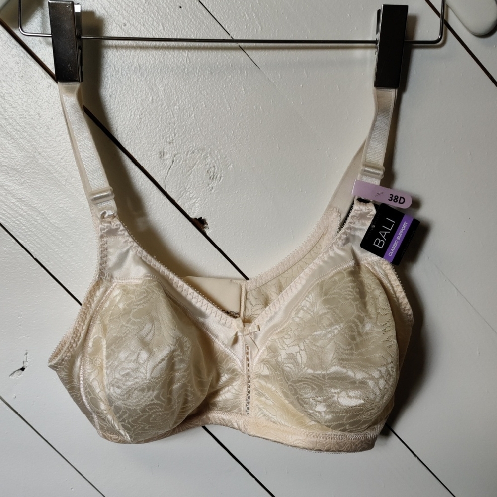 Bali Cream Full-Coverage Bra with Textured Fabric